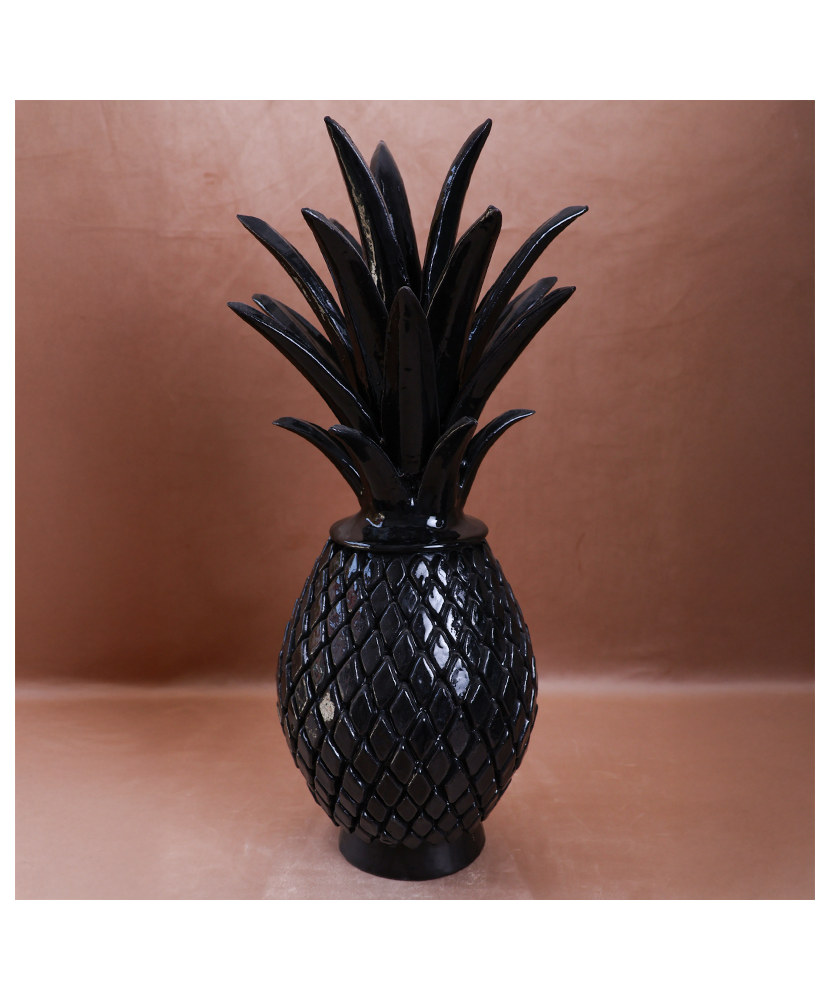 Piña negra vidriada de San José de Gracia
